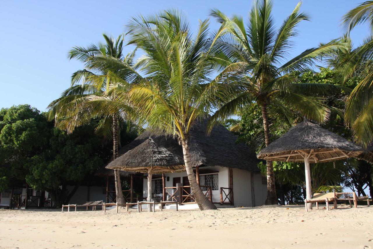 Chapwani Private Island Hotel Grave Island Exterior photo