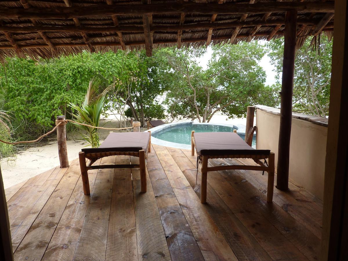 Chapwani Private Island Hotel Grave Island Exterior photo